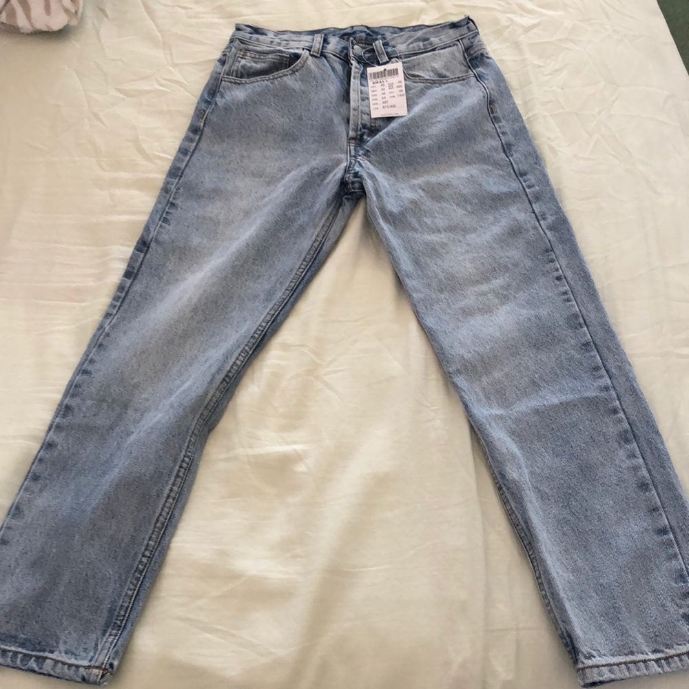 Brandy Melville mom jeans, never worn, with tag.